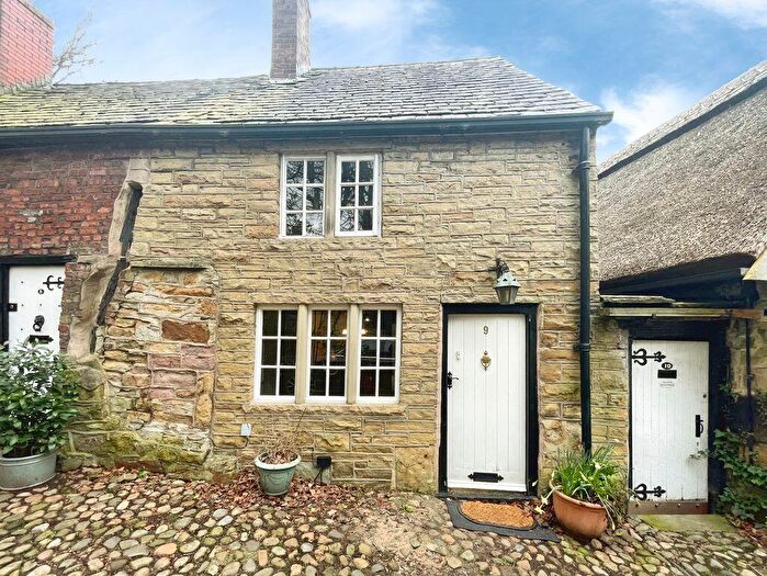 2 Bedroom Cottage For Sale In Firwood Fold, Tonge Moor, BL2