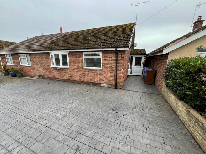 2 Bedroom Bungalow To Rent In Fullbrook Ave, Burton-On-Trent, DE13