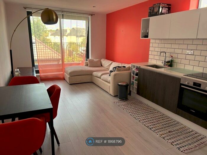 1 Bedroom Flat To Rent In Grove Lodge, Thornton Heath, CR7