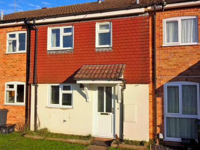 3 Bedroom Terraced House To Rent In River Way, Durrington, Salisbury, SP4