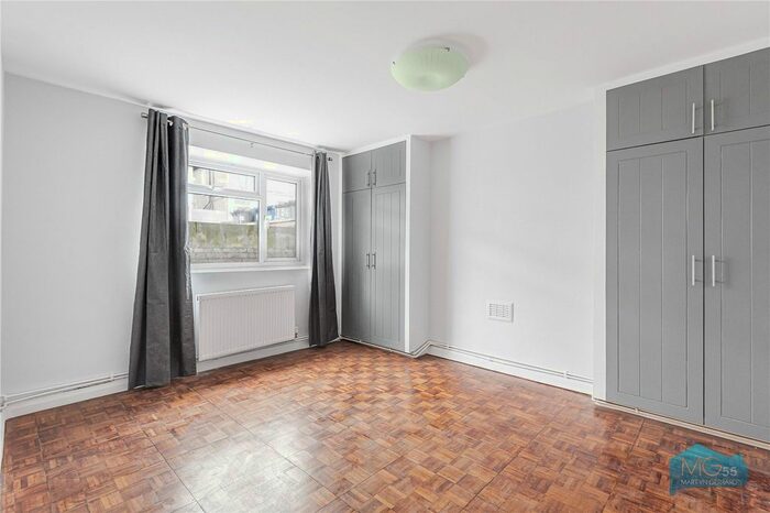 2 Bedroom Flat To Rent In Lichfield Grove, Finchley Central, London, N3