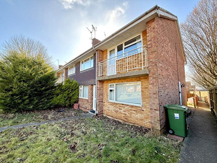 2 Bedroom Flat To Rent In Northfleet Close, Vinters Park, Maidstone, ME14