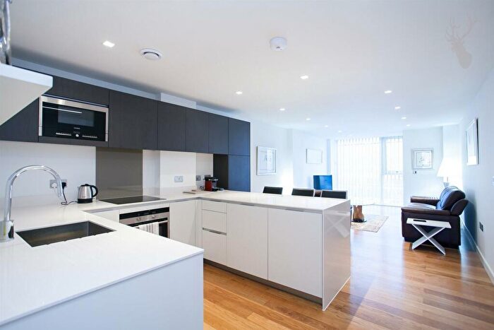 2 Bedroom Flat To Rent In Wenlock Road, Hoxton, London, N1