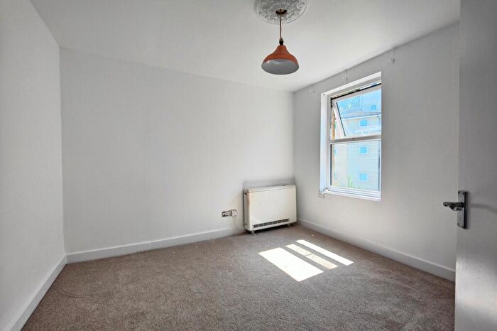 1 Bedroom Flat To Rent In Queen Street, Morecambe, LA4