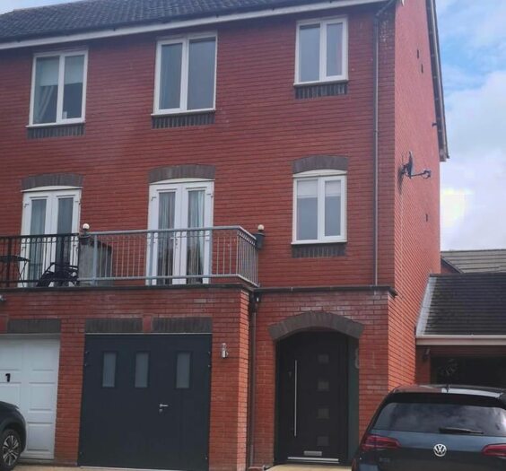 3 Bedroom Town House To Rent In Brindley Close, Stone, ST15