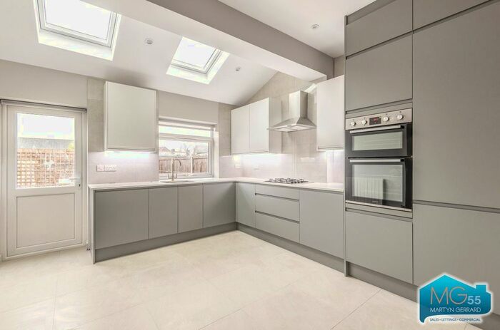 3 Bedroom Terraced House To Rent In Leopold Road, London, N2