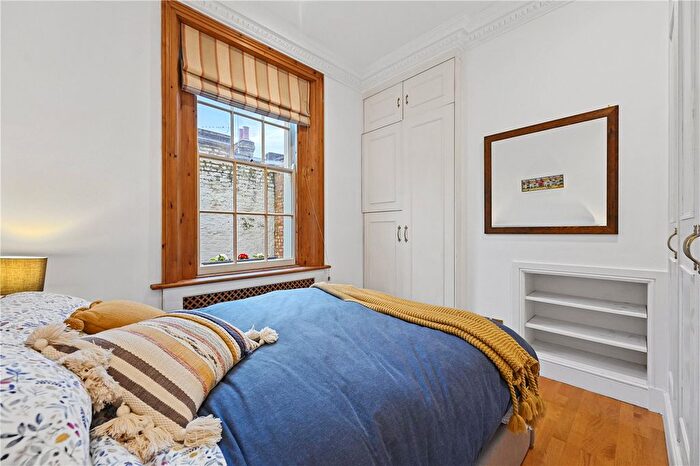 1 Bedroom Flat To Rent In Westbourne Grove, London, W11