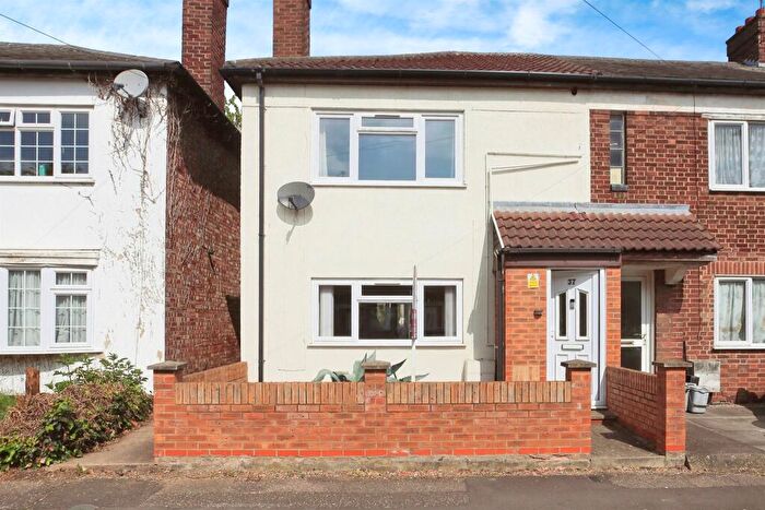 3 Bedroom End Of Terrace House For Sale In Willesden Avenue, Peterborough, PE4