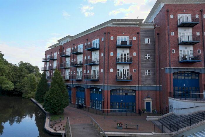 2 Bedroom Flat To Rent In Waterside Heights, Waterside, Dickens Heath, Solihull, B90