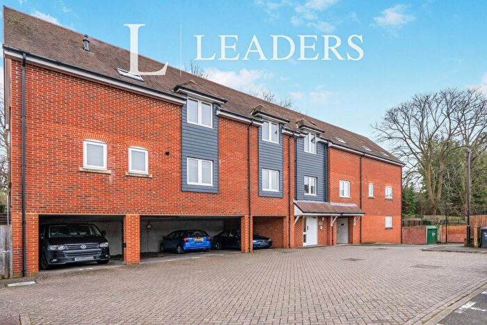 2 Bedroom Apartment To Rent In Malthouse Way, Horndean, PO8
