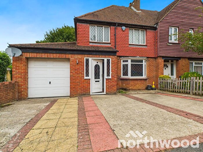 3 Bedroom Semi-Detached House To Rent In Upper Road, Maidstone, ME15