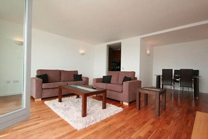 1 Bedroom Apartment To Rent In Baltic Place, London, N1