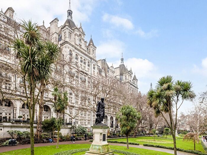 2 Bedroom Flat For Sale In Whitehall Court, London, SW1A