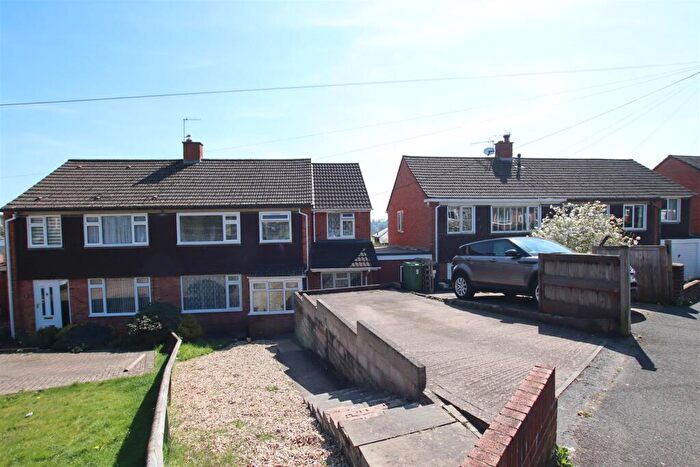 4 Bedroom Semi-Detached House For Sale In Knowle Drive, Exwick, Exeter, EX4