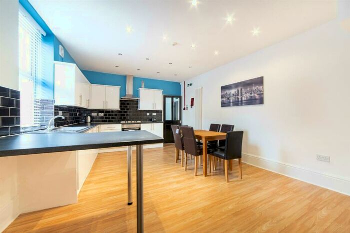 7 Bedroom End Of Terrace House To Rent In &#;pppw - Beech Grove Road, Fenham, NE4