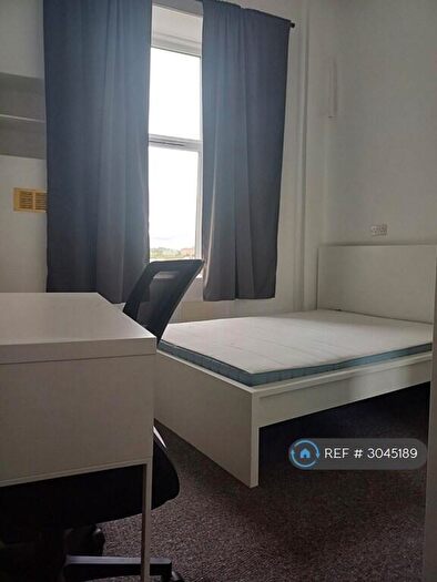 3 Bedroom Flat To Rent In Woodlands Road, Glasgow, G3