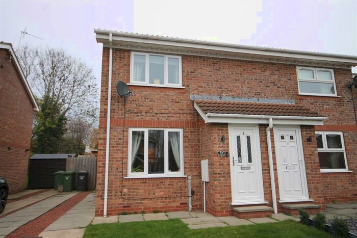 2 Bedroom Semi-Detached House For Sale In Hailstone Drive, Northallerton, DL6