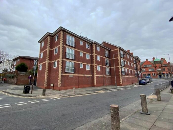 2 Bedroom Flat To Rent In Aigburth Road, Aigburth, Liverpool, L17