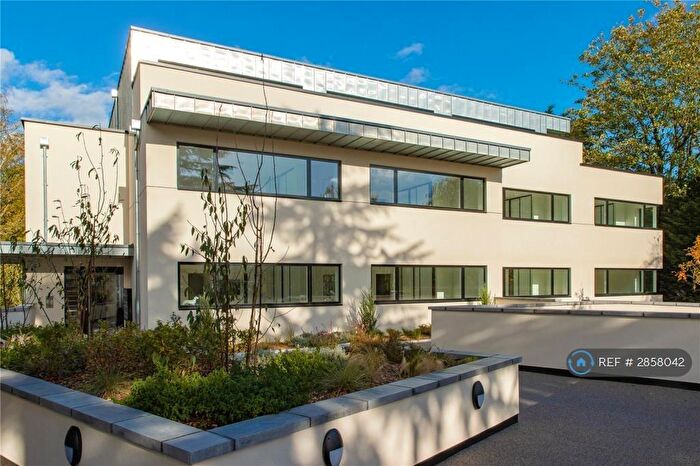 2 Bedroom Flat To Rent In The Redwoods, Cambridge, CB3