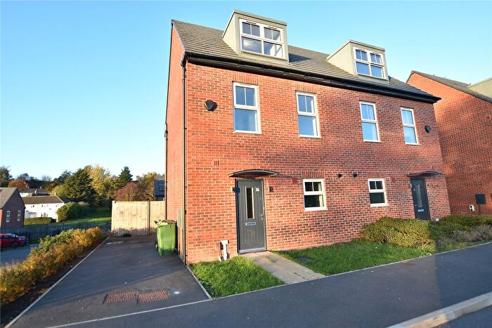 4 Bedroom Semi Detached House For Sale In Cardwell Road, Leeds, West Yorkshire, LS14