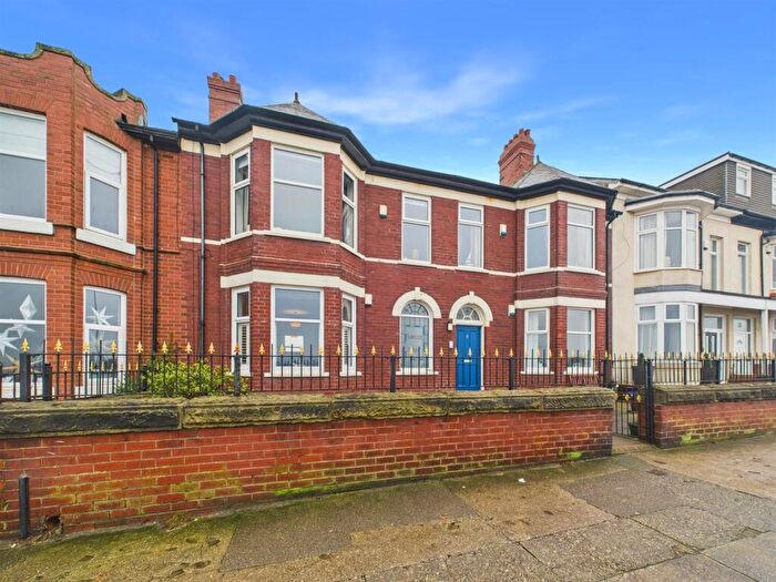 2 Bedroom Apartment For Sale In Rockcliffe Gardens, Whitley Bay, NE26