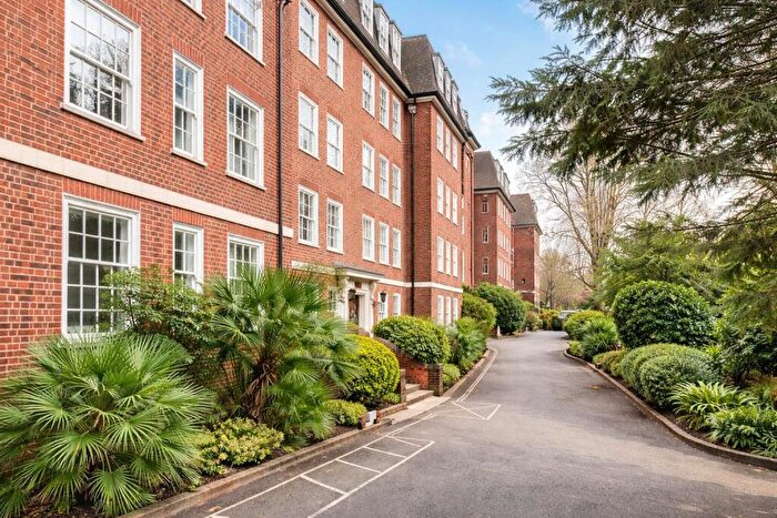 2 Bedroom Apartment For Sale In Prince Arthur Road, Hampstead, London, NW3