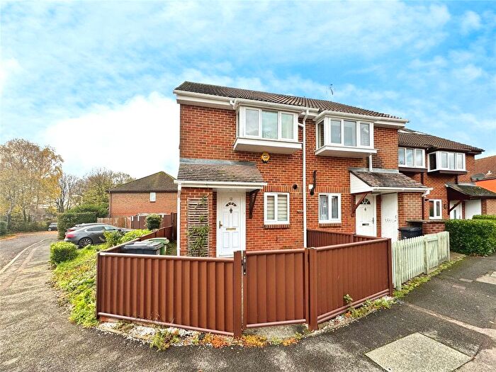 2 Bedroom Semi Detached House For Sale In Gower Close, Basingstoke, Hampshire, RG21