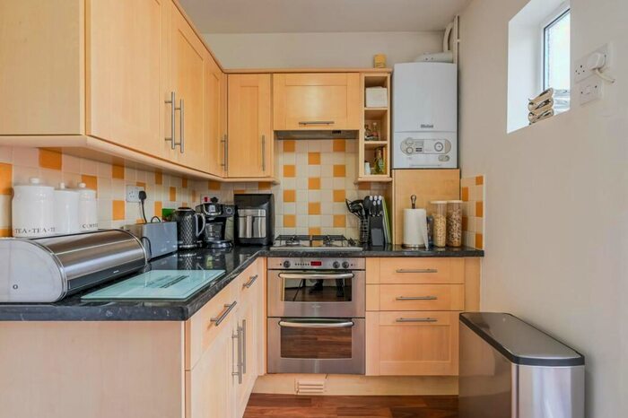 3 Bedroom Semi-Detached House To Rent In Bellestaines Pleasaunce, London, , Chingford, London, E4