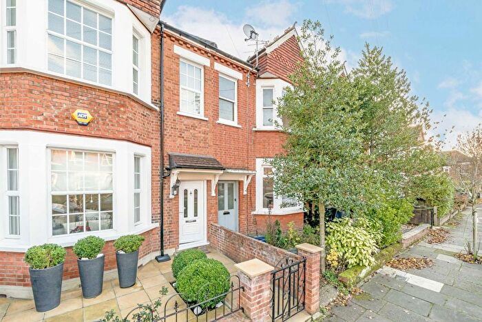 3 Bedroom Property To Rent In Holly Park Road, London, W7