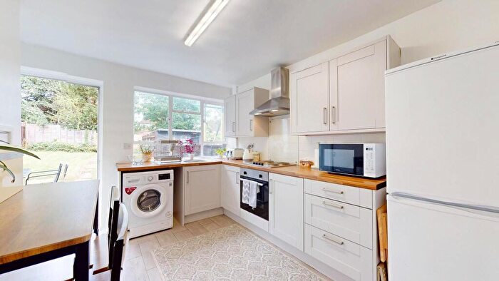 3 Bedroom Terraced House To Rent In Endersby Road, Barnet, London, EN5