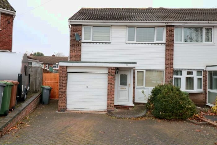 3 Bedroom Semi-Detached House To Rent In Lammas Close, Solihull, B92