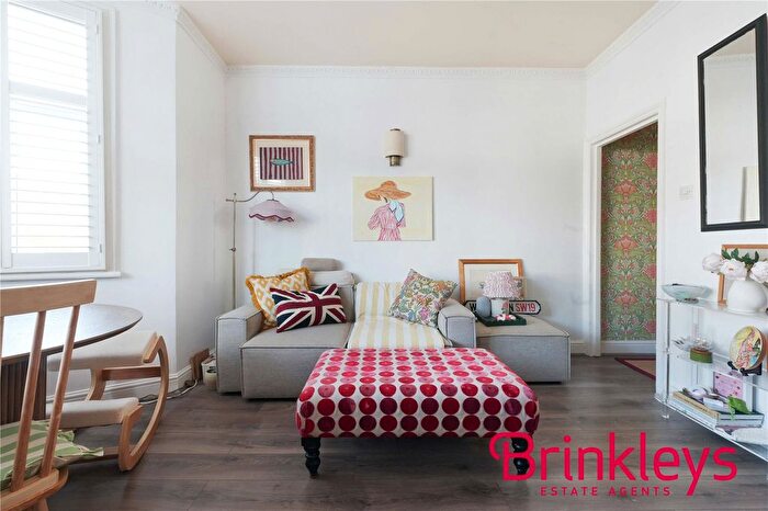 1 Bedroom Flat To Rent In Vineyard Hill Road, London, SW19