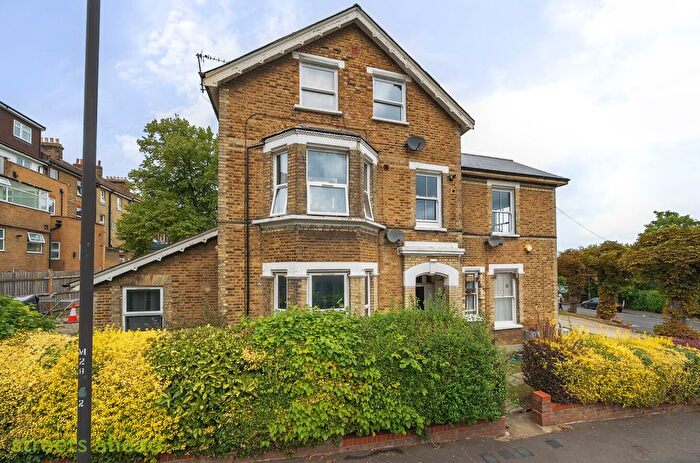 2 Bedroom Flat To Rent In Minden Road, London, SE20