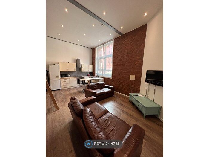 2 Bedroom Flat To Rent In Lancaster House, Manchester, M1