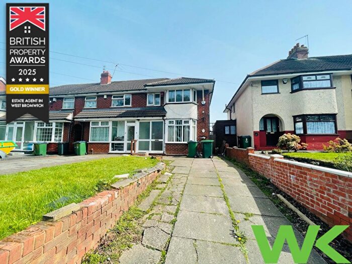 3 Bedroom Semi Detached House For Sale In Walsall Road, West Bromwich, B71