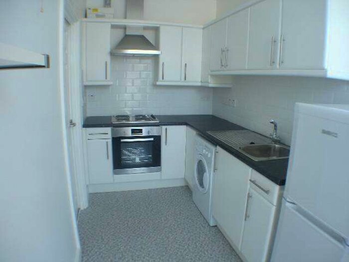 1 Bedroom Flat To Rent In Newport Road, CF24
