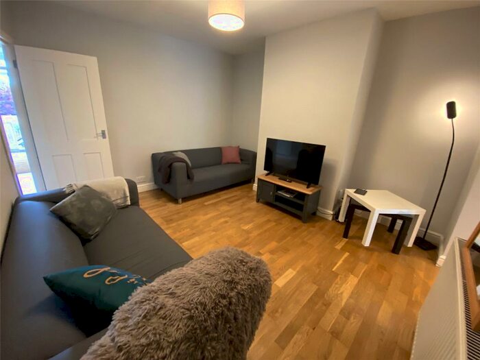 4 Bedroom House To Rent In Shophouse Road, Bath, Somerset, BA2