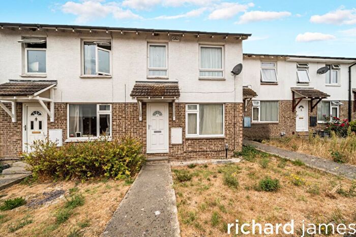 3 Bedroom Terraced House For Sale In Lambert Close, Freshbrook, Swindon, SN5