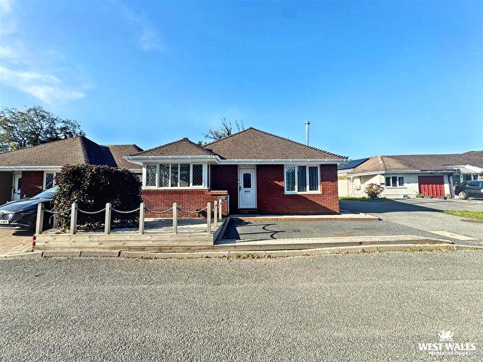 2 Bedroom Detached Bungalow For Sale In New Road, Begelly, Kilgetty, SA68