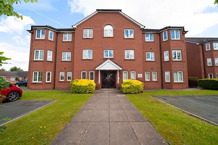 2 Bedroom Flat For Sale In Hornby Drive, Congleton, CW12