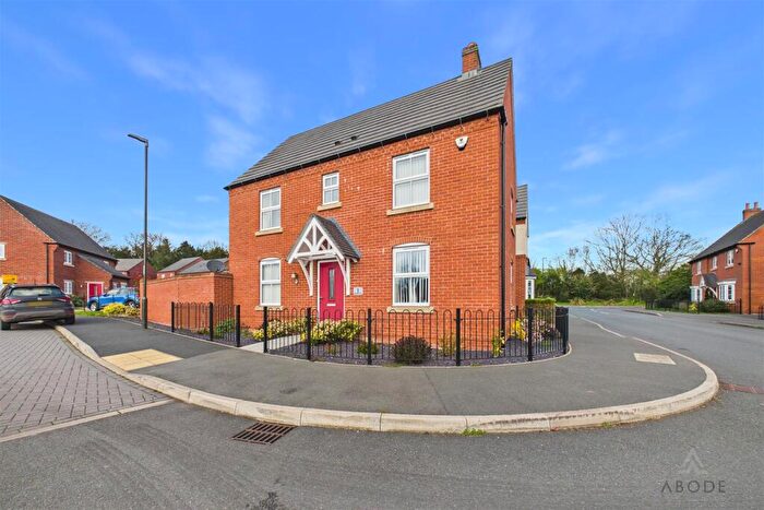 3 Bedroom Detached House For Sale In Hindlip Close, Doveridge, Derbyshire, DE6