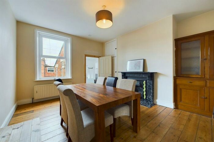 2 Bedroom Flat To Rent In Addycombe Terrace, Newcastle Upon Tyne, NE6