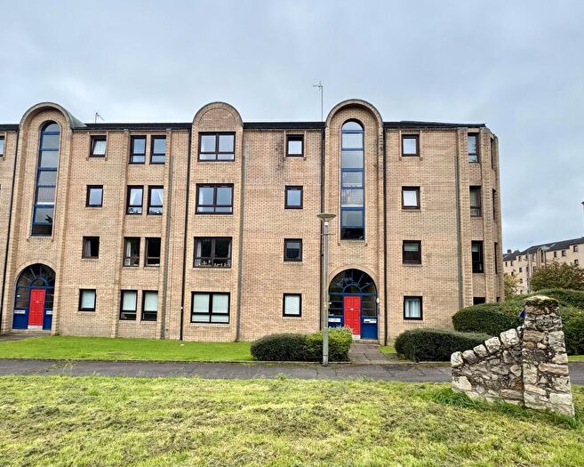 2 Bedroom Flat To Rent In Overnewton Square, G3