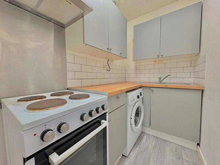 Studio To Rent In Alma Road, Southampton, SO14