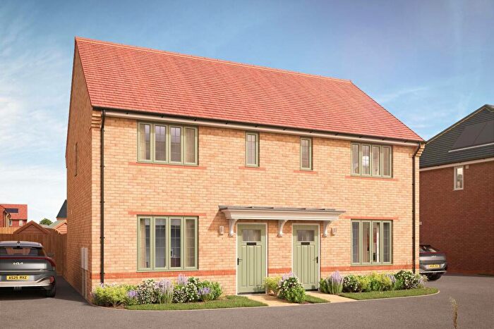 2 Bedroom Semi Detached House For Sale In Ashingdon Road, Rochford, SS4