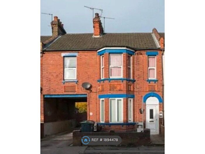 3 Bedroom Flat To Rent In Cromwell Road, Luton, LU3