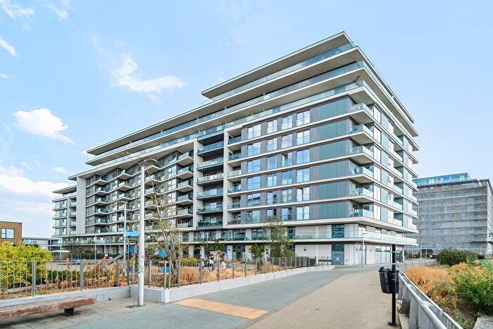 2 Bedroom Flat For Sale In Harrison Walk, Greenwich, SE10