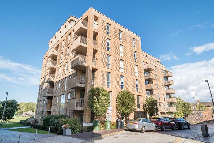 2 Bedroom Flat For Sale In Appleby Court, Adenmore Road, Lewisham, London, SE6