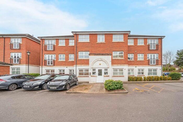 2 Bedroom Flat To Rent In Bampton Drive, Mill Hill, NW7