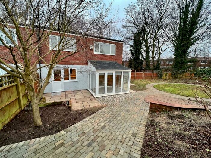 2 Bedroom Mews To Rent In Blackden Walk, Wilmslow, SK9